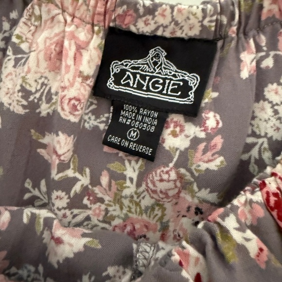 Angie grey floral tube top shorts romper size medium - Picture 3 of 4